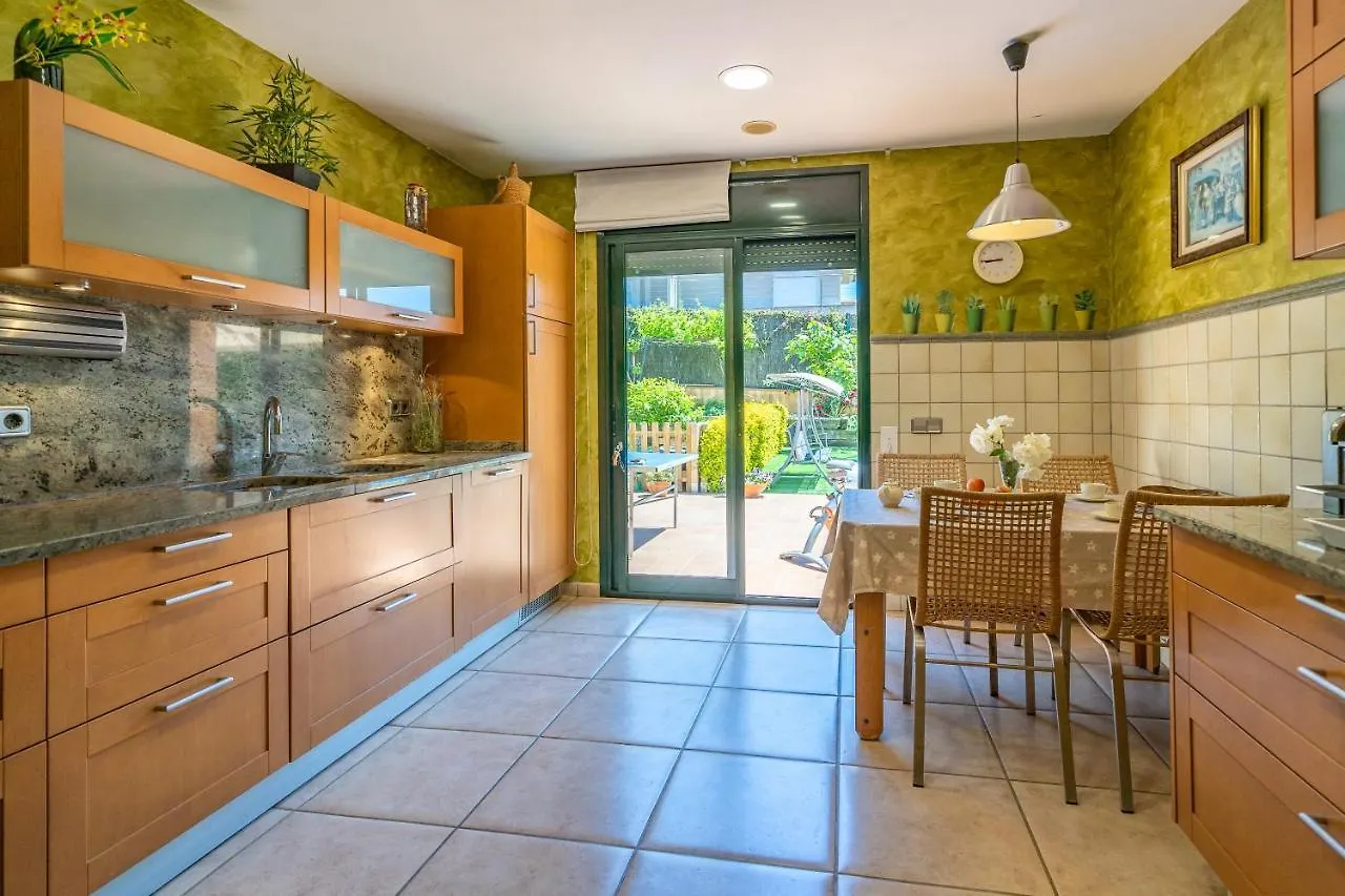 Villa Jaruco Lux, Exclusiva Zona Residencial Con Piscina & Aircon Lloret de Mar
